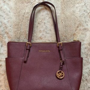 Michael Kors Jet Set Tote